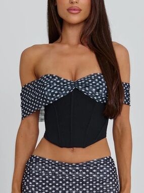 Off-Shoulder Black Corset Crop Top - OUTCAST EMIL
